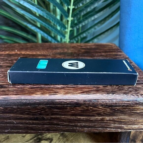 Molotow One4All Acrylic Twin Pump Marker in Lagoon Blue. 1.5mm/4mm Nibs. 3 Pack. - Picture 10 of 13